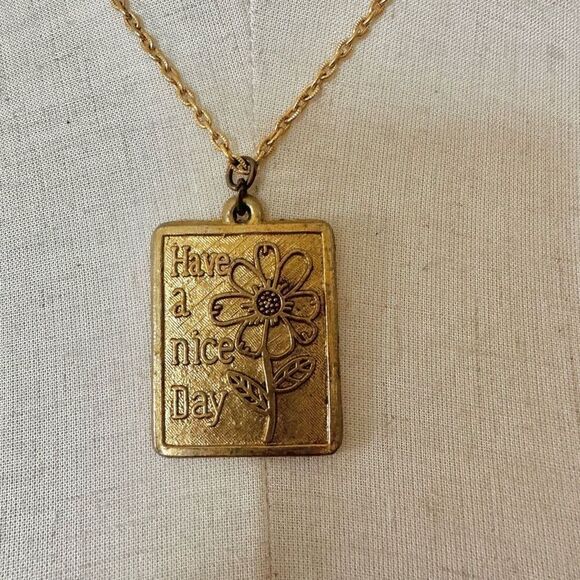 gold tone vintage Have a Nice Day pendant necklace - Picture 1 of 10
